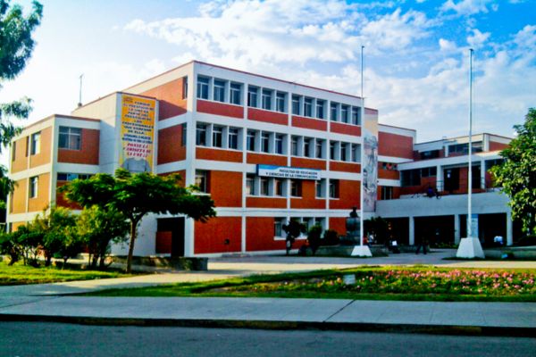 Universidad Nacional de Trujillo